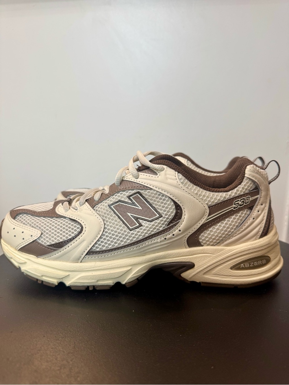 New Balance 530 Unisex Running Shoe - Cream/Brown
